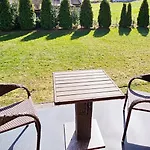 Eco Z Duzym Ogrodem I Widokiem Шале