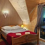 Eco Z Duzym Ogrodem I Widokiem シャレー ムジャシフレ