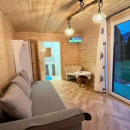 Mini Eco Z Dużym Ogrodem I Widokiem