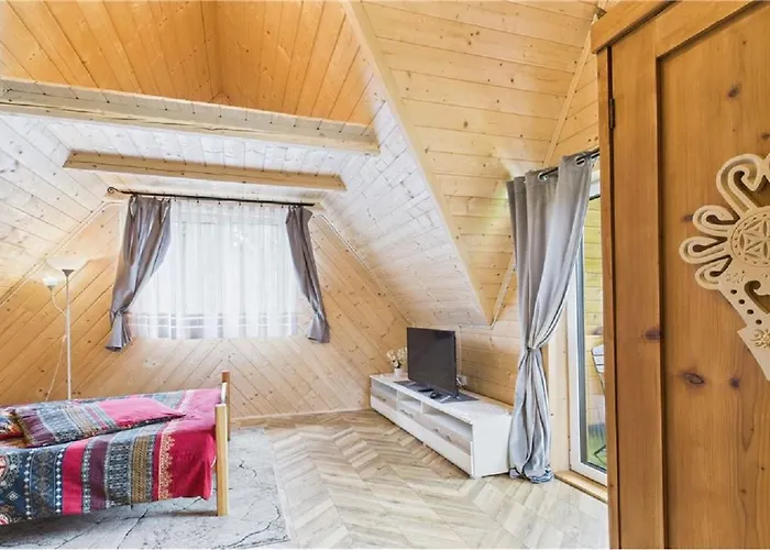 Eco Z Duzym Ogrodem I Widokiem בקתה מורזאסיחלה