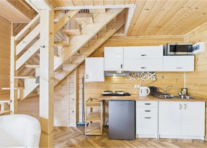 Eco Z Duzym Ogrodem I Widokiem בקתה *